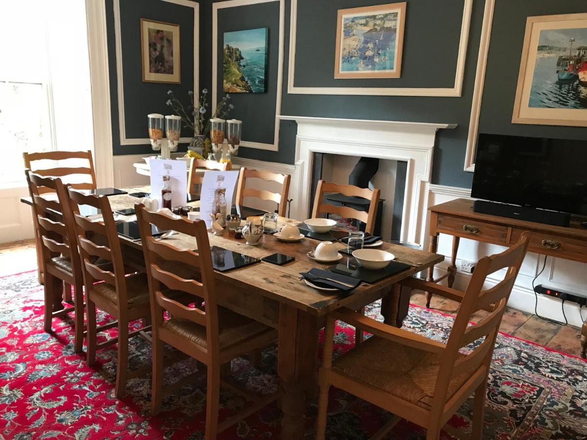 Spring Gardens 4*